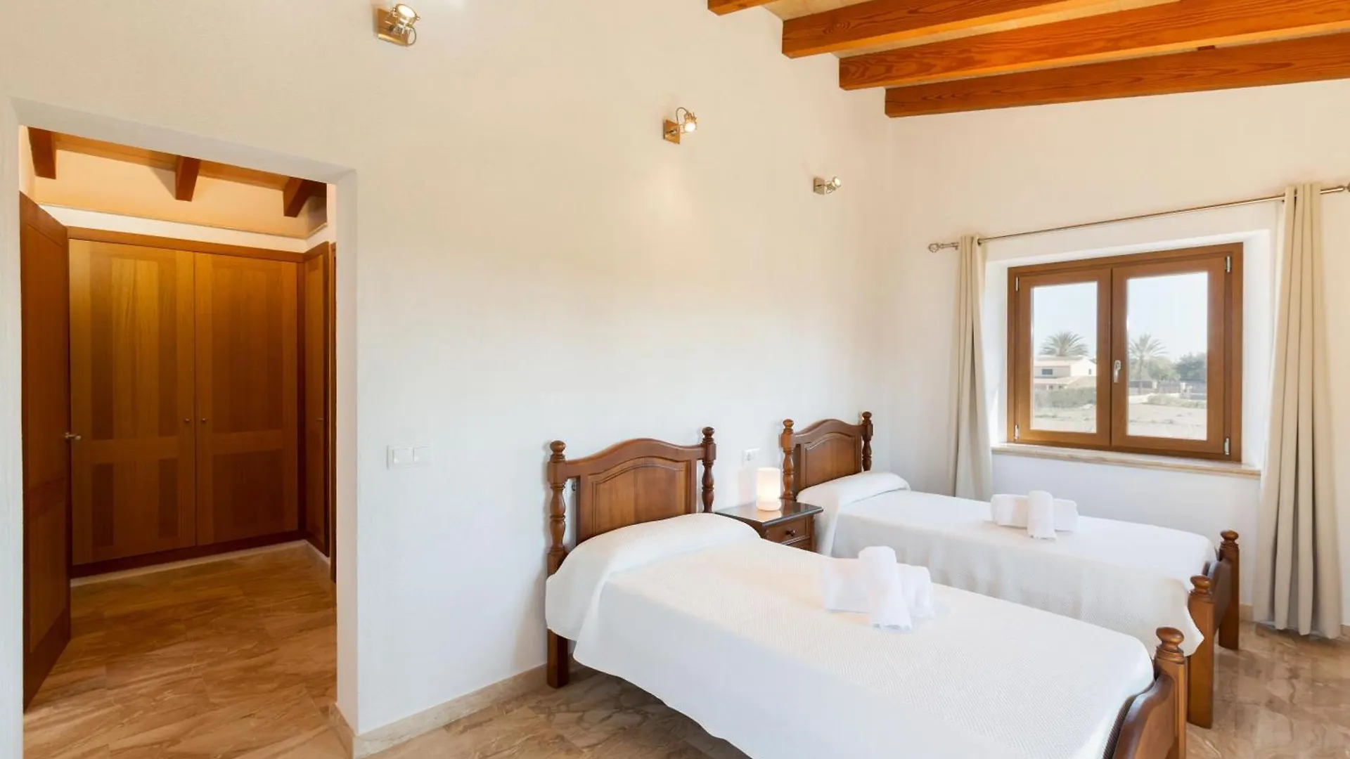 Carrusillo Villa Lloseta Tatil Evi